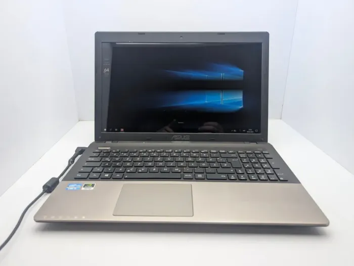 Ноутбук Asus K55VD / 15.6" (1366x768) TN / Intel Core i5-3210M (2 (4) ядра по 2.5 - 3.1 GHz) / 6 GB DDR3 / 500 GB HDD / nVidia GeForce GT 610M, 1 GB DDR3, 64-bit / WebCam б/в - зображення 2