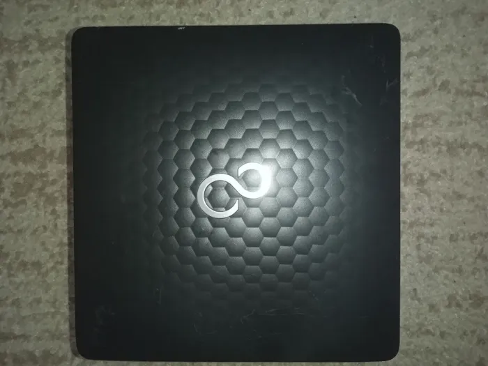 Неттоп Б-клас Fujitsu Esprimo Q920 USFF / Intel Core i5-4590T (4 ядра по 2.0 - 3.0 GHz) / 4 GB DDR3 / 120 GB SSD / Intel HD Graphics 4600 б/в - изображение 3