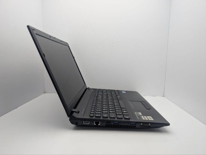 Ноутбук Terra Mobile 1547Q / 15.6" (1366x768) TN / Intel Core i3-3120M (2 (4) ядра по 2.5 GHz) / 6 GB DDR3 / 1000 GB HDD / nVidia GeForce GT 635M, 1 GB GDDR3, 128-bit / WebCam / DVD-ROM б/в - зображення 4