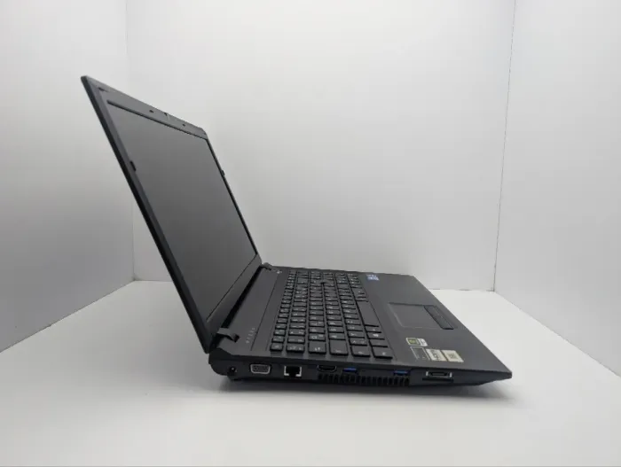 Ноутбук Terra Mobile 1547Q / 15.6" (1366x768) TN / Intel Core i3-3120M (2 (4) ядра по 2.5 GHz) / 6 GB DDR3 / 1000 GB HDD / nVidia GeForce GT 635M, 1 GB GDDR3, 128-bit / WebCam / DVD-ROM б/в - зображення 4