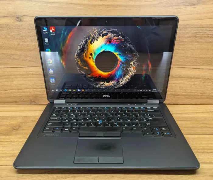 Ноутбук Б-клас Dell Latitude E7440 / 14" (1920x1080) IPS Touch / Intel Core i5-4310U (2 (4) ядра по 2.0 - 3.0 GHz) / 8 GB DDR3 / 128 GB SSD + 120 GB SSD / Intel HD Graphics 4400 / WebCam / Windows 10 б/в - зображення 2