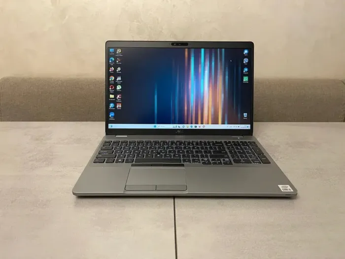 Ноутбук Dell Latitude 5510 / 15.6" (1920x1080) IPS / Intel Core i5-10210U (4 (8) ядра по 1.6 - 4.2 GHz) / 16 GB DDR4 / 256 GB SSD M.2 / Intel UHD Graphics / WebCam / USB 3.2 / HDMI б/в - зображення 2