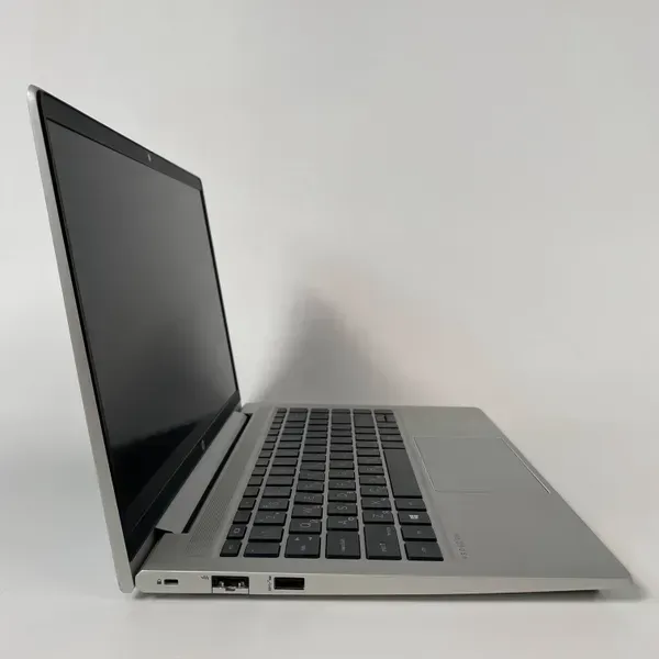 Ультрабук HP ProBook 445 G8 / 14" (1920x1080) IPS / AMD Ryzen 7 5800U (8 (16) ядер по 1.9 - 4.4 GHz) / 16 GB DDR4 / 256 GB SSD / AMD Radeon Vega 8 Graphics / WebCam / Fingerprint б/в - зображення 4