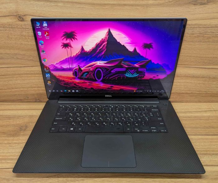 Ігровий ноутбук Dell XPS 15 9560 / 15,6" (3840x2160) IPS Touch / Intel Core i7-7700HQ (4 (8) ядра по 2,8 - 3,8 ГГц) / 32 ГБ DDR4 / 1000 ГБ SSD / nVidia Geforce GTX 1050, 4 ГБ GDDR5, 128-біт / HDMI / Windows 10 б/в - зображення 2