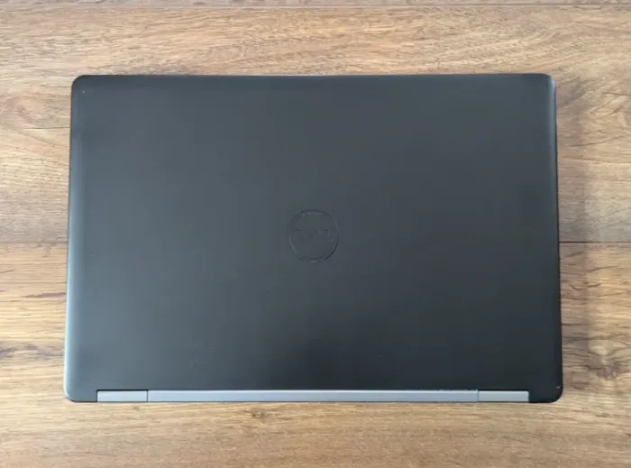 Ігровий ноутбук Dell Precision 3510 / 15.6" (1920x1080) IPS / Intel Core i7-6820HQ (4 (8) ядра по 2.7 - 3.6 GHz) / 8 GB DDR4 / 512 GB SSD / AMD Radeon R9 M360, 2 GB GDDR5, 128-bit / WebCam / Win 11 б/в - зображення 8