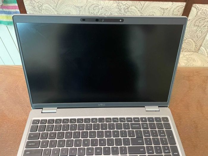 Ультрабук Dell Latitude 5520 / 15.6" (1920x1080) IPS / Intel Core i7-1185G7 (4 (8) ядра по 3.0 - 4.8 GHz) / 16 GB DDR4 / 256 GB SSD / Intel Iris Xe Graphics / WebCam б/в - зображення 3