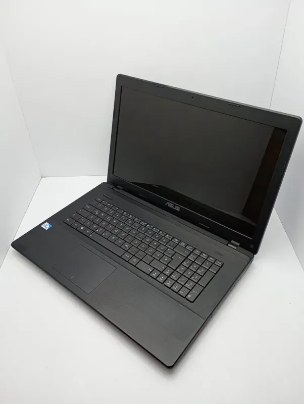 Ноутбук Asus X75 / 17.3" (1600x900) TN / Intel Pentium B970 (2 ядра по 2.3 GHz) / 6 GB DDR3 / 320 GB HDD / Intel HD Graphics / WebCam б/в - зображення 6