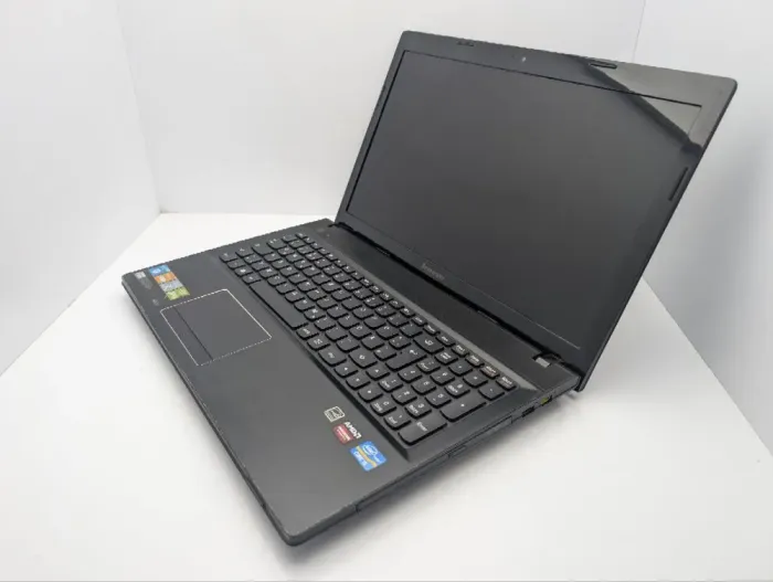 Ноутбук Lenovo G500 / 15.6" (1366x768) TN / Intel Core i5-3230M (2 (4) ядра по 2.6 - 3.2 GHz) / 8 GB DDR3 / 750 GB HDD / AMD Radeon HD 8770M, 2 GB GDDR5, 128-bit / WebCam / DVD-ROM б/в - зображення 7