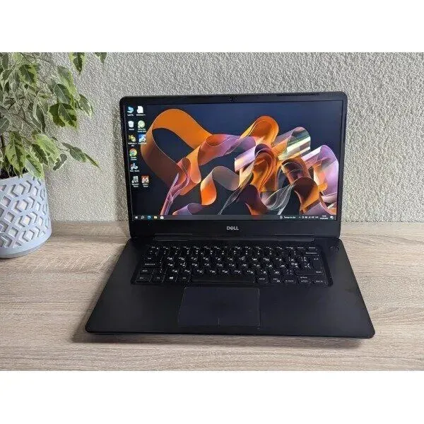 Ноутбук Dell Vostro 5581 / 15.6" (1920x1080) IPS / Intel Core i5-8265U (4 (8) ядра по 1.6 - 3.9 GHz) / 8 GB DDR4 / 128 GB SSD / Intel UHD Graphics 620 / WebCam б/в - зображення 2