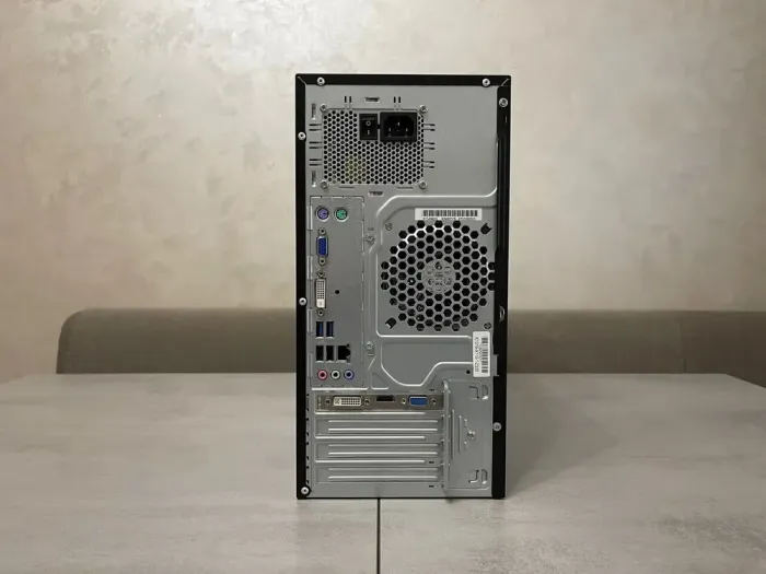 Комп'ютер Fujitsu Esprimo P420 E85 Tower / Intel Core i5-4460 (4 ядра по 3.2 - 3.4 GHz) / 16 GB DDR3 / 256 GB SSD / nVidia GeForce 210, 1 GB DDR3, 64-bit / DVD-RW б/в - зображення 3