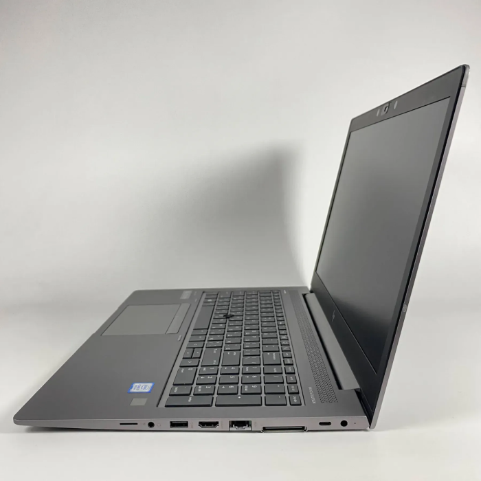 Мобільна робоча станція Б-класу HP Zbook 15U G5 / 15.6" (1920x1080) IPS / Intel Core i7-8550U (4 (8) ядра по 1.8 - 4.0 GHz) / 16 GB DDR4 / 512 GB SSD / AMD Radeon Pro WX 3100, 2 GB GDDR5, 128-bit / WebCam / TouchID б/в - изображение 5