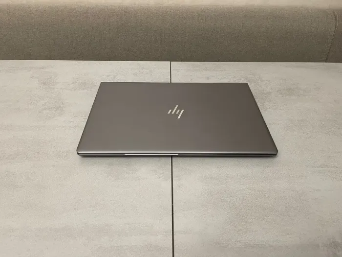 Мобільна робоча станція HP ZBook 15u G5 / 15.6" (1920x1080) IPS Touch / Intel Core i5-8350U (4 (8) ядра по 1.7 - 3.6 GHz) / 16 GB DDR4 / 256 GB SSD M.2 / AMD Radeon Pro WX 3100, 2 GB GDDR5, 128-bit / WebCam б/в - зображення 6