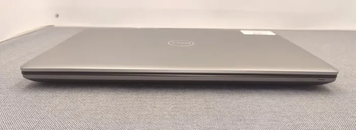 Мобільна робоча станція Dell Precision 7560 / 15.6" (1920x1080) IPS / Intel Core i7-11850H (8 (16) ядер по 2.5 - 4.8 GHz) / 32 GB DDR4 / 1000 GB SSD M.2 / nVidia Quadro T1200, 4 GB GDDR6, 128-bit / WebCam б/в - зображення 7