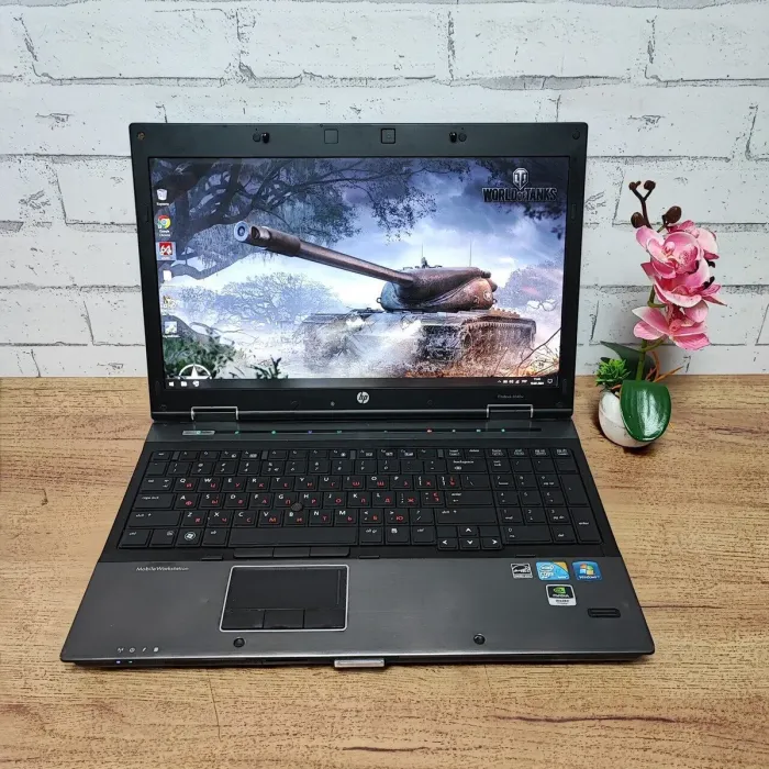 Ноутбук Б-клас HP EliteBook 8540w / 15.6" (1600x900) TN / Intel Core i7-720QM (4 (8) ядра по 1.6 - 2.8 GHz) / 12 GB DDR3 / 256 GB SSD / nVidia Quadro FX 880M, 1 GB DDR3, 128-bit / DVD-ROM б/в - зображення 2