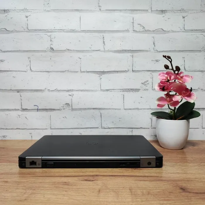 Нетбук Dell Latitude 12 E5270 / 12.5" (1366x768) TN / Intel Core i5-6200U (2 (4) ядра по 2.3 - 2.8 GHz) / 16 GB DDR4 / 128 GB SSD / Intel HD Graphics 520 / WebCam б/в - зображення 8