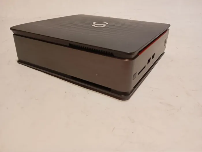 Неттоп Fujitsu Esprimo Q520 USFF / Intel Core i5-4590T (4 ядра по 2.0 - 3.0 GHz) / 8 GB DDR3 / 240 GB SSD / Intel HD Graphics 4600 б/в - зображення 3