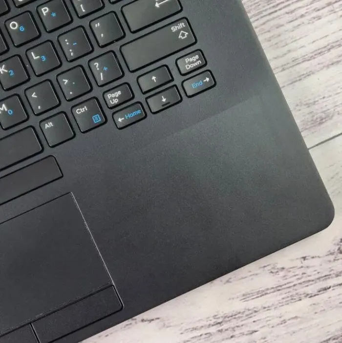 Ультрабук Dell Latitude E7470 / 14" (2560x1440) IPS Touch / Intel Core i5-6300U (2 (4) ядра по 2.4 - 3.0 GHz) / 8 GB DDR4 / 480 GB SSD / Intel HD Graphics 520 / WebCam б/в - зображення 4