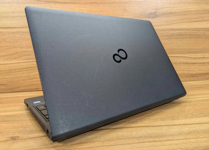 Ноутбук Fujitsu LifeBook A357 / 15.6" (1366x768) TN / Intel Core i5-7200U (2 (4) ядра по 2.5 - 3.1 GHz) / 8 GB DDR4 / 240 GB SSD / Intel HD Graphics 620 / WebCam / Windows 10 б/в - зображення 11