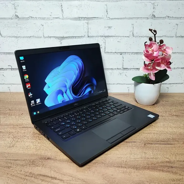 Ультрабук Dell Latitude 5300 / 13.3" (1920x1080) TN / Intel Core i5-8265U (4 (8) ядра по 1.6 - 3.9 GHz) / 16 GB DDR4 / 256 GB SSD / Intel UHD Graphics 620 / WebCam б/в - зображення 5
