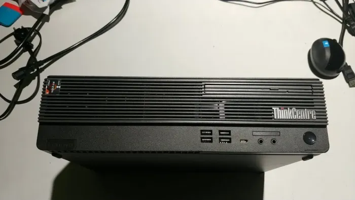 ПК Lenovo ThinkCentre M75s Gen 2 SFF / AMD Ryzen 3 Pro 4350G (4 (8) ядра по 3.8 - 4.0 GHz) / 8 GB DDR4 / 120 GB SSD / AMD Radeon Vega 6 Graphics / 180W б/в - зображення 2