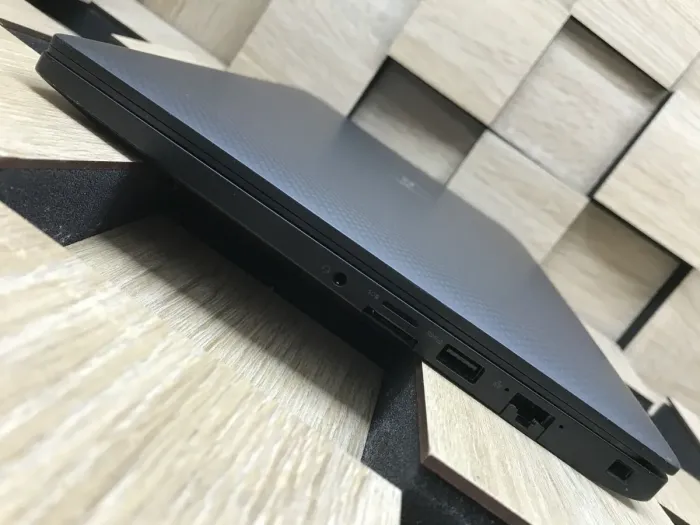 Ноутбук Б-клас Dell Latitude 7480 / 14" (2560x1440) IPS Touch / Intel Core i5-7300U (2 (4) ядра по 2.6 - 3.5 GHz) / 8 GB DDR4 / 256 GB SSD / Intel HD Graphics 620 / WebCam б/в - зображення 6