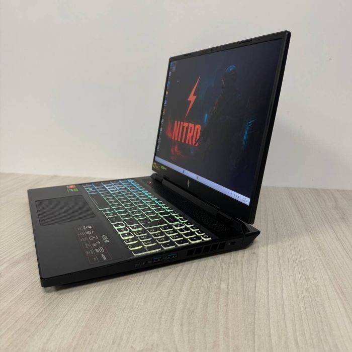 Ігровий ноутбук Acer Nitro 16 AN16-41 / 16" (2560x1600) IPS / AMD Ryzen 7 7840HS (8 (16) ядер по 3,8 - 5,1 ГГц) / 32 ГБ DDR5 / 1000 ГБ SSD / nVidia GeForce RTX 4070, 8 ГБ GDDR6, 128-біт / Веб-камера б/в - зображення 5