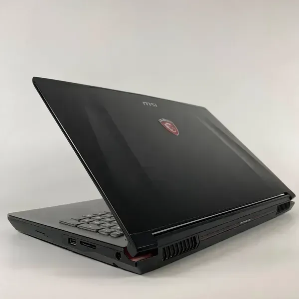 Ігровий ноутбук MSI GE62VR 6RF / 15.6" (1920x1080) IPS / Intel Core i7-6700HQ (4 (8) ядра по 2.6 - 3.5 GHz) / 16 GB DDR4 / 512 GB SSD / nVidia GeForce GTX 1060, 6 GB GDDR5, 192-bit / WebCam / HDMI б/в - зображення 7