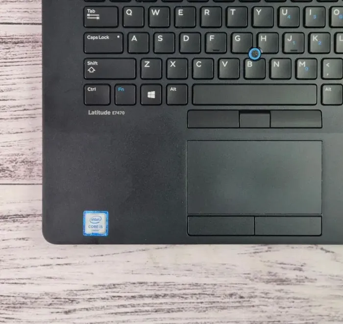 Ультрабук Dell Latitude E7470 / 14" (2560x1440) IPS Touch / Intel Core i5-6300U (2 (4) ядра по 2.4 - 3.0 GHz) / 8 GB DDR4 / 480 GB SSD / Intel HD Graphics 520 / WebCam б/в - зображення 3