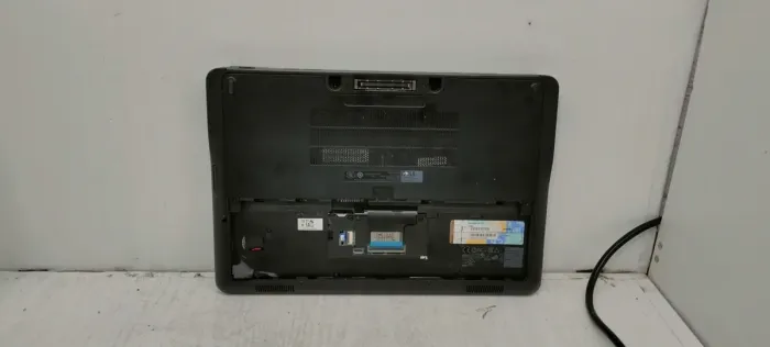 Нетбук Dell Latitude E7240 / 12.5" (1366x768) TN / Intel Core i5-4310U (2 (4) ядра по 2.0 - 3.0 GHz) / 8 GB DDR3 / 256 GB SSD M.2 / Intel HD Graphics 4400 / WebCam б/в - зображення 7