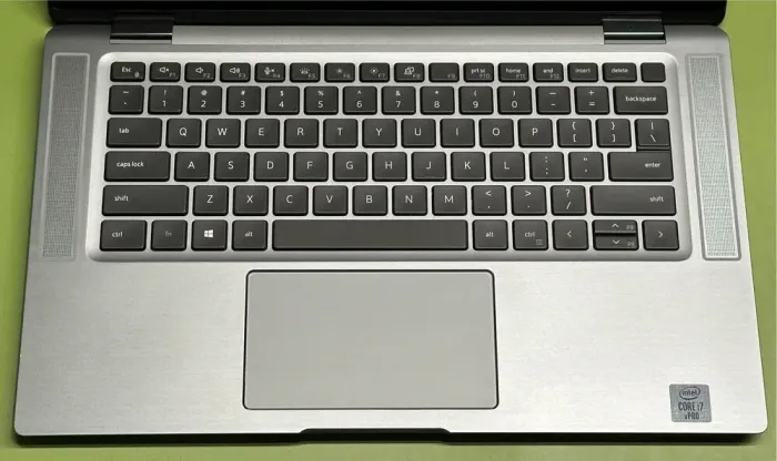 Ультрабук-трансформер Dell Latitude 9510 / 15.6" (1920x1080) IPS Touch / Intel Core i7-10810U (6 (12) ядер по 1.1 - 4.9 GHz) / 16 GB DDR4 / 256 GB SSD / Intel UHD Graphics / WebCam / TouchID б/в - зображення 3