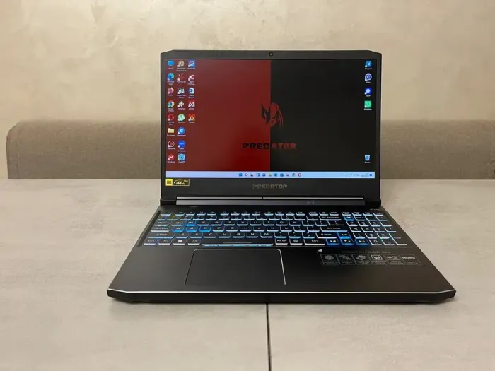 Ігровий ноутбук Acer Predator Helios 300 PH315-53 / 15.6" (1920x1080) IPS / Intel Core i7-10750H (6 (12) ядер по 2.6 - 5.0 GHz) / 16 GB DDR4 / 512 GB SSD M.2 + 2000 GB HDD / nVidia GeForce RTX 3060, 6 GB GDDR6, 192-bit / WebCam / USB 3.2 б/в - зображення 2