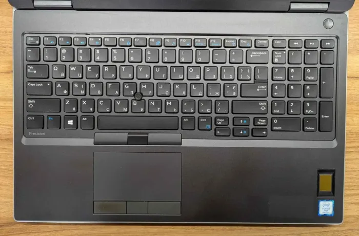 Мобільна робоча станція Б-клас Dell Precision 7540 / 15.6" (1920x1080) IPS / Intel Core i5-9400H (4 (8) ядра по 2.5 - 4.3 GHz) / 32 GB DDR4 / 480 GB SSD / nVidia Quadro T2000, 4 GB GDDR5, 128-bit / WebCam / Fingerprint / Windows 10 б/в - зображення 3