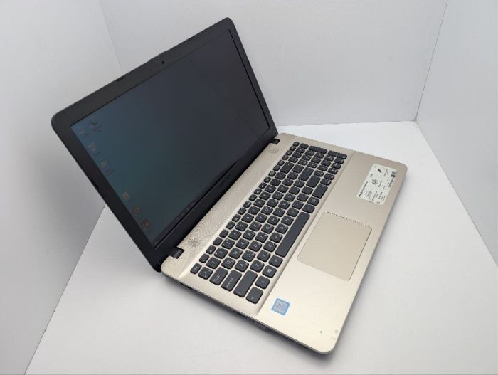 Ноутбук Asus X541 / 15.6" (1366x768) TN / Intel Core i3-7100U (2 (4) ядра по 2.4 GHz) / 8 GB DDR3 / 128 GB SSD / Intel HD Graphics 620 / WebCam / DVD-ROM б/в - зображення 6