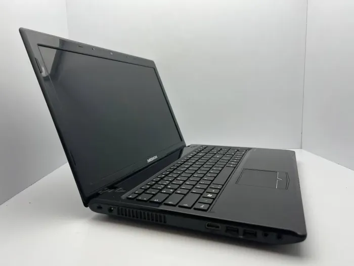 Ноутбук Medion E6315 / 15.6" (1366x768) TN / AMD E-450 (2 ядра по 1.65 GHz) / 4 GB DDR3 / 128 GB SSD / AMD Radeon HD 6320 / WebCam б/в - зображення 3