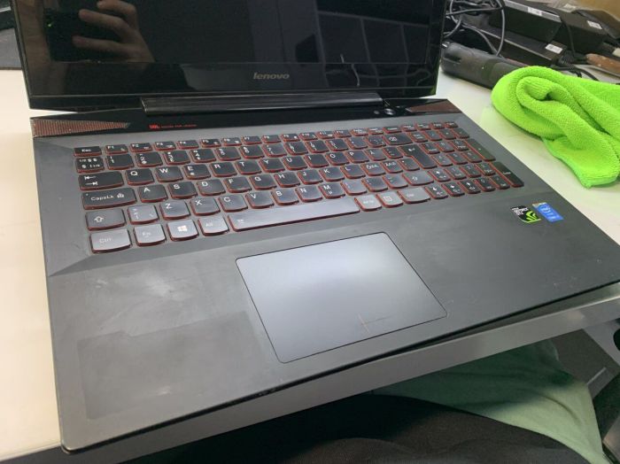 Ігровий ноутбук Б-клас Lenovo Y50-70 / 15.6" (3840x2160) IPS / Intel Core i7-4710HQ (4 (8) ядра по 2.5 - 3.5 GHz) / 16 GB DDR3 / 240 GB SSD / nVidia GeForce GTX 860M, 2 GB GDDR5, 128-bit / WebCam б/в - зображення 5