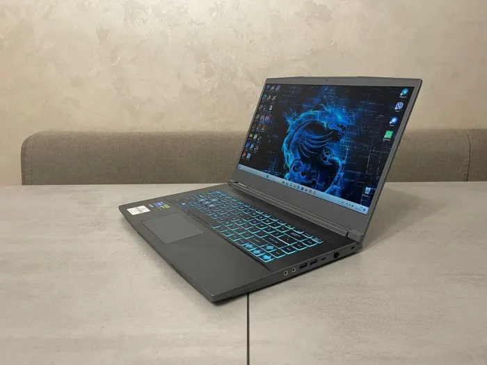 Ігровий ноутбук MSI Thin 15 B13VE-1451US / 15.6" (1920x1080) IPS / Intel Core i5-13420H (8 (12) ядер по 3.4 - 4.6 GHz) / 16 GB DDR4 / 512 GB SSD M.2 / nVidia GeForce RTX 4050, 6 GB GDDR6, 96-bit / WebCam б/в - зображення 6