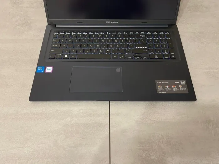 Ультрабук Asus Vivobook 17 F1704V / 17.3" (1920x1080) IPS / Intel Core 5 120U (10 (12) ядер по 1.4 - 5.0 GHz) / 16 GB DDR4 / 512 GB SSD M.2 / Intel Graphics / WebCam б/в - зображення 4