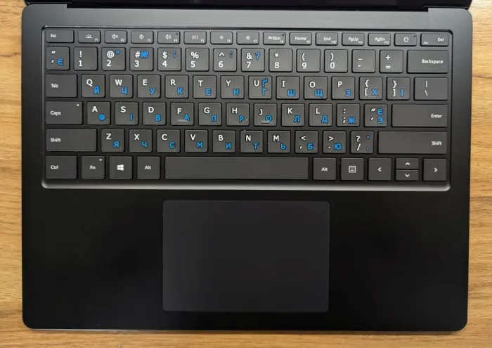 Ультрабук Б-клас Microsoft Surface Book 3 / 13.3" (2256x1504) IPS Touch / Intel Core i7-1065G7 (4 (8) ядра по 1.3 - 3.9 GHz) / 16 GB DDR4 / 256 GB SSD / Intel Iris Plus Graphics / WebCam / Windows 11 б/в - зображення 3