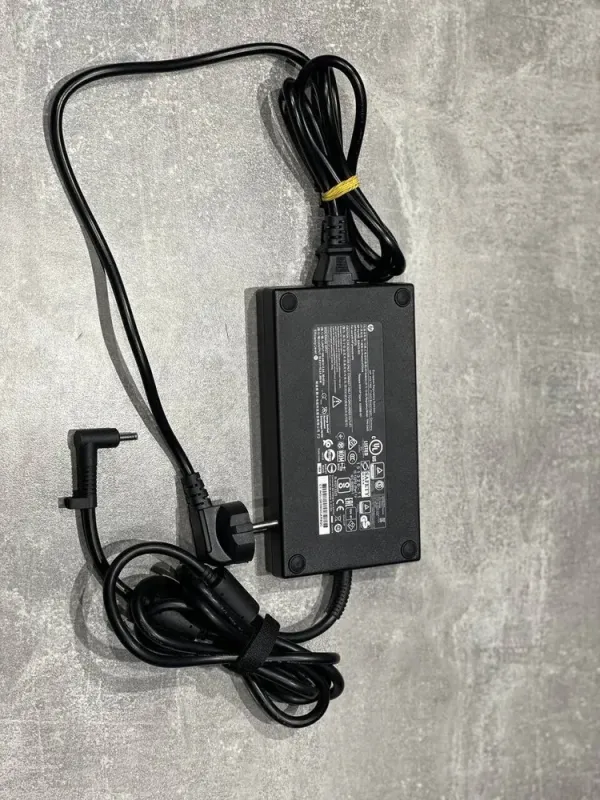 Мобильная рабочая станция HP ZBook 17 G3 / 17.3" (1920x1080) IPS / Intel Core i7-6700HQ (4 (8) ядра по 2.6 - 3.5 GHz) / 16 GB DDR4 / 480 GB SSD / nVidia Quadro M1000M, 2 GB GDDR5, 128-bit / WebCam б/в - зображення 7