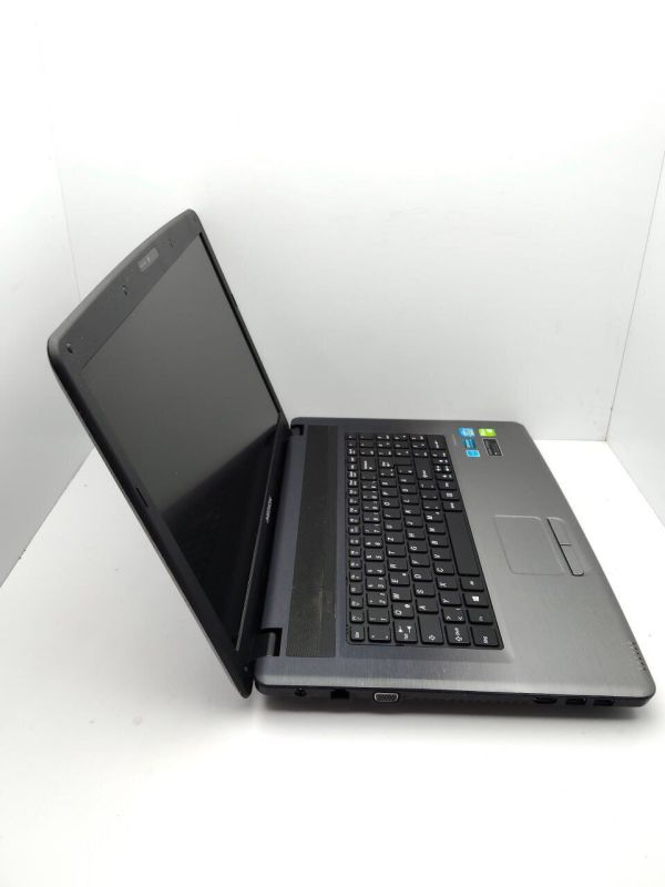 Ноутбук Acer Medion P7818 / 17.3" (1600x900) TN / Intel Core i3-3110M (2 (4) ядра по 2.4 GHz) / 6 GB DDR3 / 750 GB HDD / nVidia GeForce GT 730, 2 GB GDDR5, 64-bit / WebCam / DVD-ROM / АКБ не тримає б/в - зображення 6