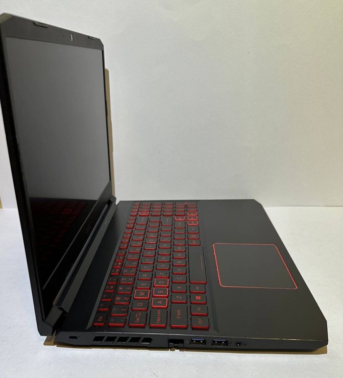 Ігровий ноутбук Acer Nitro 5 AN515-55 / 15.6" (1920x1080) IPS / Intel Core i5-10300H (4 (8) ядра по 2,5 - 4,5 ГГц) / 32 ГБ DDR4 / 256 ГБ SSD + 256 ГБ SSD / nVidia GeForce RTX 3050, 4 ГБ GDDR6, 128-біт / WebCam б/в - зображення 4