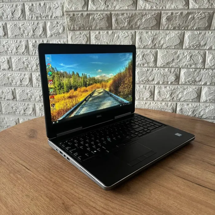 Мобільна робоча станція Dell Precision 7510 / 15.6" (1920x1080) IPS / Intel Core i7-6820HQ (4 (8) ядра по 2.7 - 3.6 GHz) / 16 GB DDR4 / 128 GB SSD M.2 + 500 GB HDD / nVidia Quadro M1000M, 2 GB GDDR5, 128-bit / WebCam б/в - зображення 4