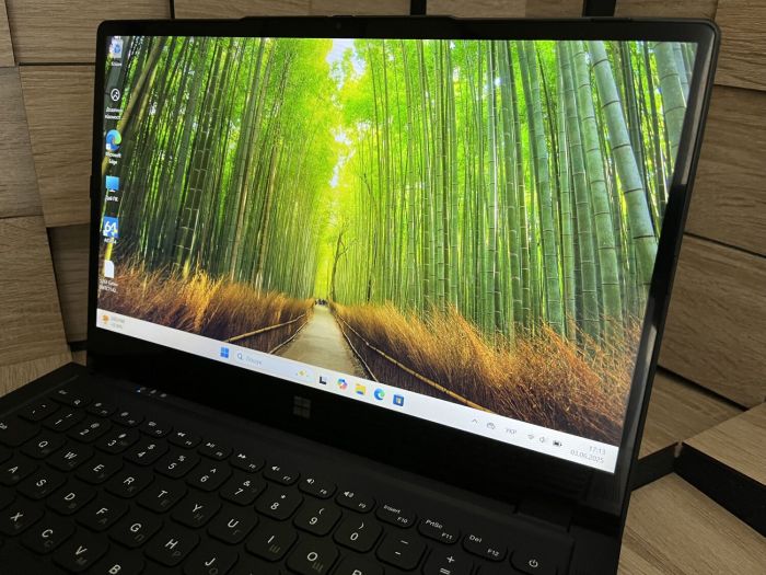 Ультрабук Б-клас Gateway GWTC71427-BK / 14.1" (1920x1080) IPS Touch / Intel Core i7-1255U (10 (12) ядер по 2.8 - 4.7 GHz) / 8 GB DDR4 / 512 GB SSD M.2 / Intel UHD Graphics / WebCam / Fingerprint б/в - зображення 3