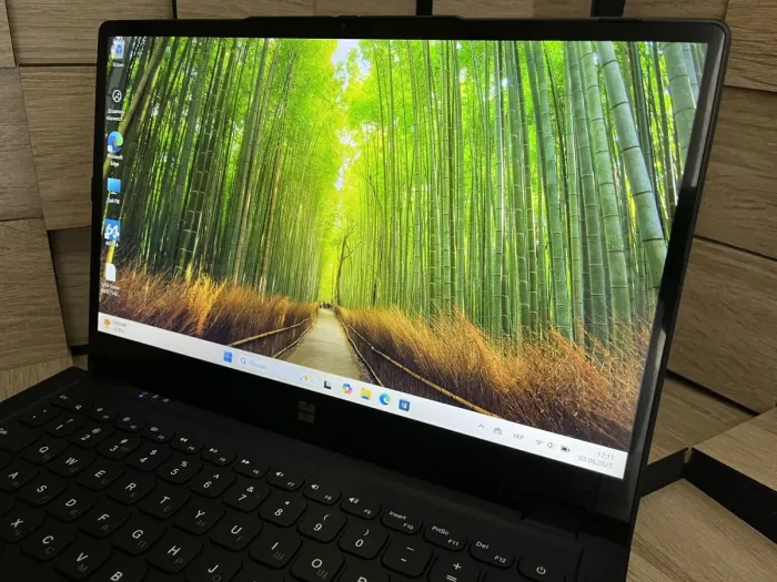 Ультрабук Б-клас Gateway GWTC71427-BK / 14.1" (1920x1080) IPS Touch / Intel Core i7-1255U (10 (12) ядер по 2.8 - 4.7 GHz) / 8 GB DDR4 / 512 GB SSD M.2 / Intel UHD Graphics / WebCam / Fingerprint б/в - зображення 3