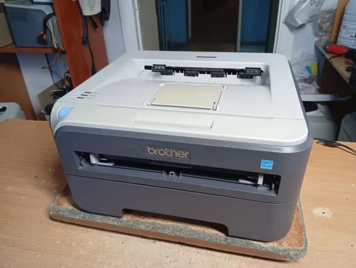 Принтер Б-клас Brother HL-2140R / Лазерний монохромний друк / 600x600 dpi / A4 / 22 стор/хв / USB 2.0 б/в - зображення 2