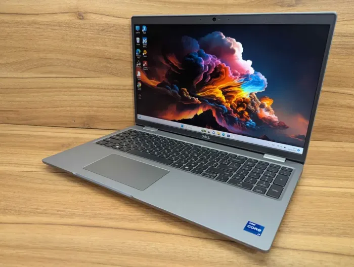 Мобільна робоча станція Dell Precision 3570 / 15,6" (1920x1080) IPS / Intel Core i7-1265U (10 (12) ядер по 3,6 - 4,8 ГГц) / 16 ГБ DDR4 / 512 ГБ SSD / nVidia T550, 4 ГБ GDDR6, 64-біт / WebCam / Windows 11 б/в - зображення 5