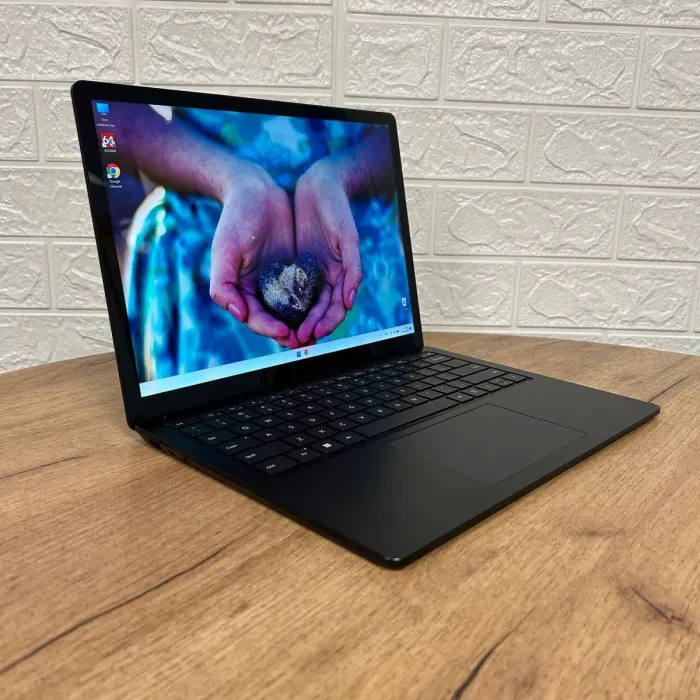 Ультрабук Microsoft Surface Laptop 5 / 13.5" (2256x1504) IPS Touch / Intel Core i7-1265U (10 (12) ядер по 3.6 - 4.8 GHz) / 16 GB DDR4 / 256 GB SSD NVMe / Intel Iris Xe Graphics / WebCam б/в - зображення 4