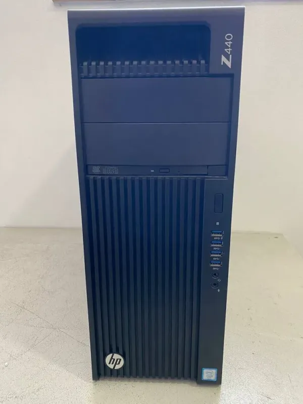 Робоча станція HP Z440 Workstation Tower / Intel Xeon E5-2683 v3 (14 (28) ядер по 2.0 - 3.0 GHz) / 64 GB DDR4 / 256 GB SSD / nVidia Quadro P5000, 16 GB GDDR5X, 256-bit / DVD-ROM б/в - зображення 2