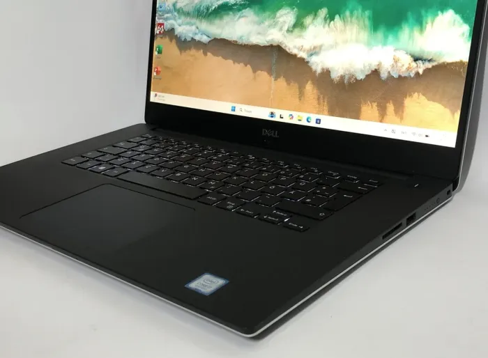 Мобільна робоча станція Dell Precision 5530 / 15,6" (1920x1080) IPS / Intel Core i7-8850H (6 (12) ядра по 2,6 - 4,3 ГГц) / 16 ГБ DDR4 / 512 ГБ SSD / nVidia Quadro P2000, 4 ГБ GDDR5, 128-біт / WebCam / Win 11 Pro б/в - зображення 9