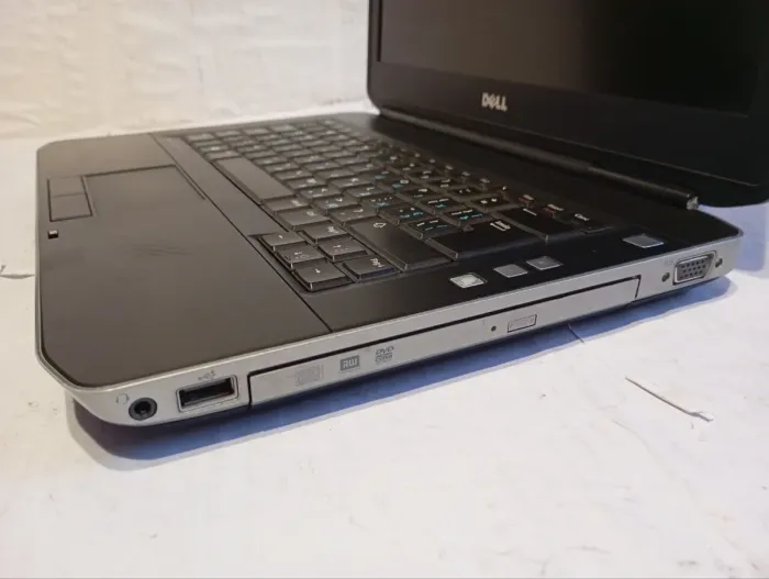 Ноутбук Б-клас Dell Latitude E5430 / 14" (1366x768) TN / Intel Core i5-3210M (2 (4) ядра по 2.5 - 3.1 GHz) / 8 GB DDR3 / 120 GB SSD / Intel HD Graphics 4000 / WebCam / DVD-RW б/в - зображення 6